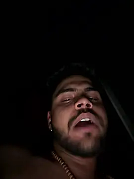 Hornybeardguy: διαδικτυακό σόου στην κάμερα