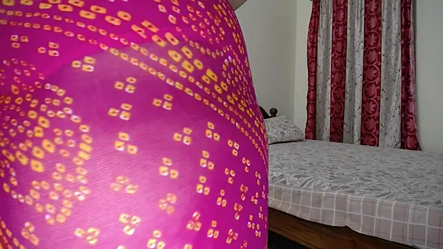 Sexy_HouseWifee Obrolan Langsung XXX