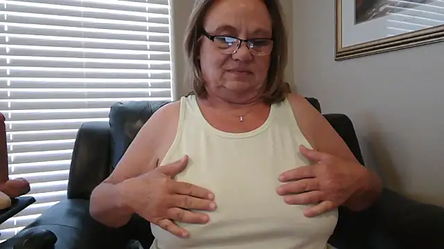 Chatroom XXX en direct de BustyAnnie