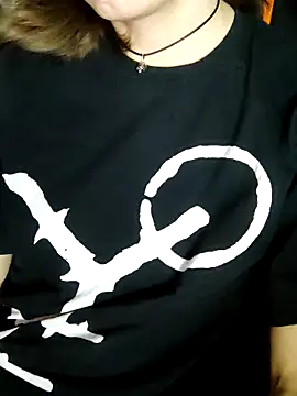 Aashikalaa – Naživo XXX chat