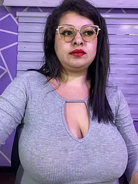 Živý XXX chat MiiaaJoness