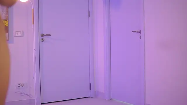 Aisha_Bee élő XXX-chatje