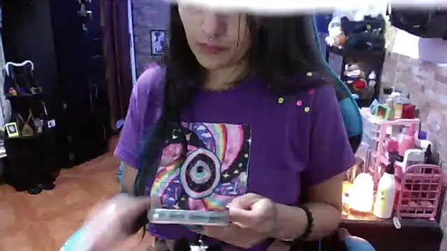 AngelaQueen_ élő XXX-chatje