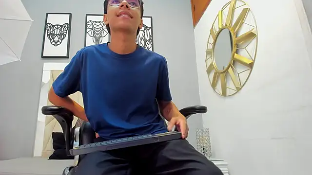 adams_bobby 在線直播表演