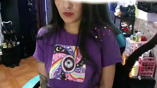 AngelaQueen_ Chat XXX in diretta