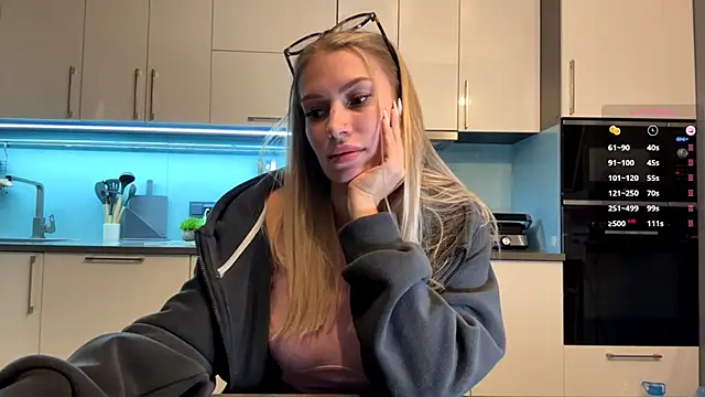 SoftnessMila Live XXX-chat