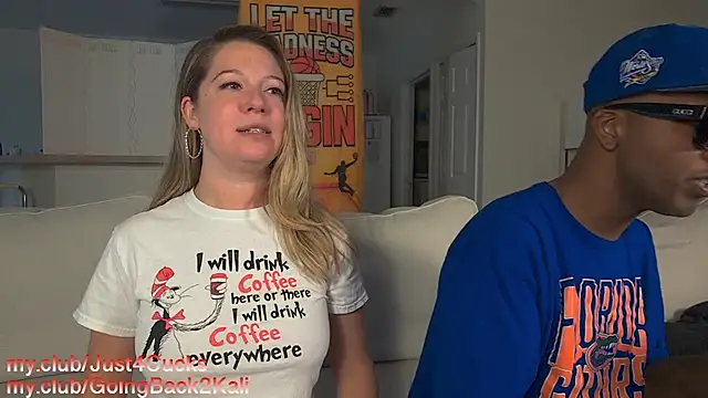 Онлайн чат XXX boomboomr00m