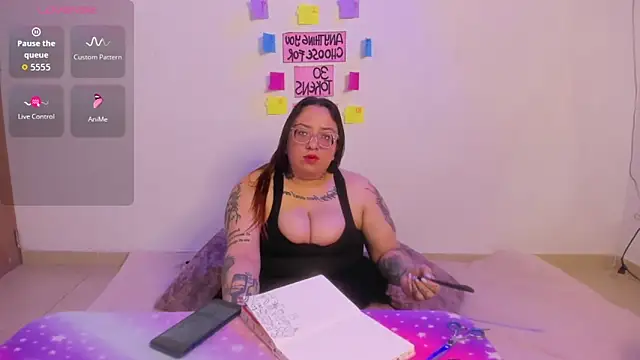 MiaYMolly Chat XXX live