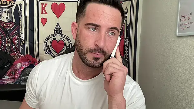 brettmycles28 Show in webcam