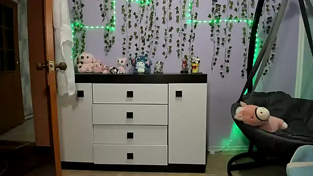 Yoonhee_ki Adlı Modelin Canlı XXX Sohbeti