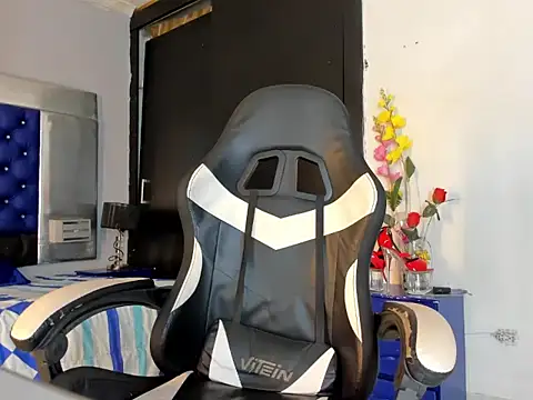 Ciara_HotTsn Webbikameraesitys