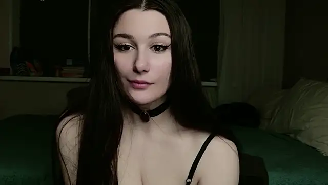 -13-'s Live XXX Chat