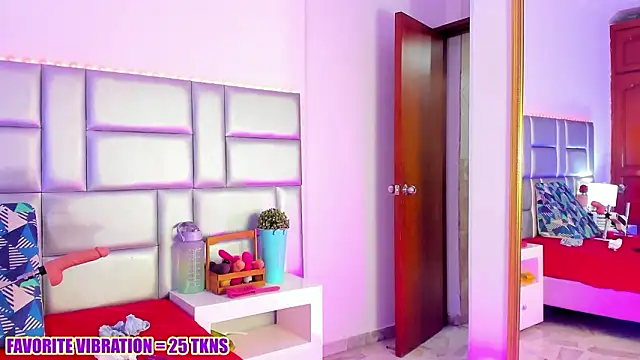 LovelyNickii Show Webcam