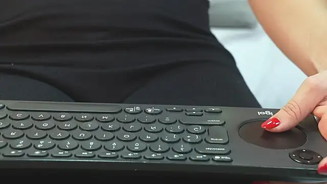 ambar_rosse25's Live XXX Chat