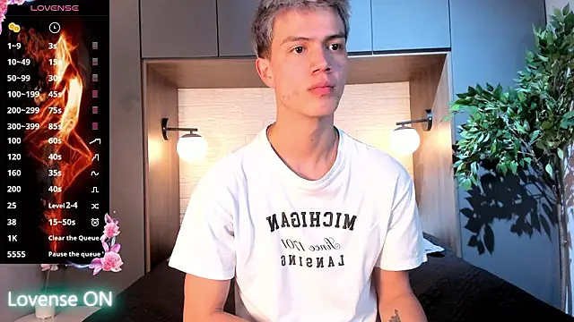 Онлайн чат XXX nicktorn