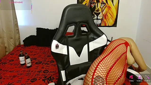 Chat XXX en directo de Divinejewel69