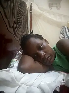 Petite_li élő XXX-chatje