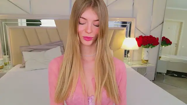 MeganMour's Live XXX Chat