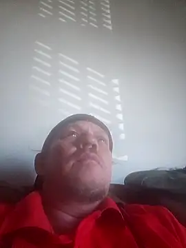 Pertunjukan Kamera Web yourMasterisBored