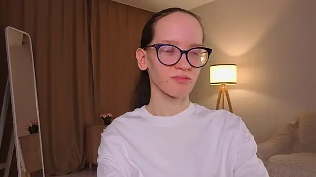 BettyBrowni élő XXX-chatje