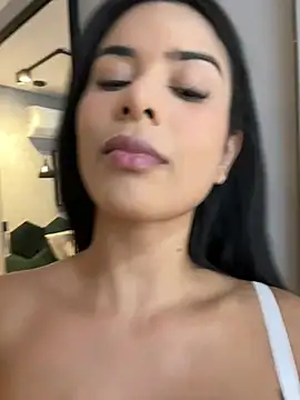 x-Maya-x's Live XXX Chat