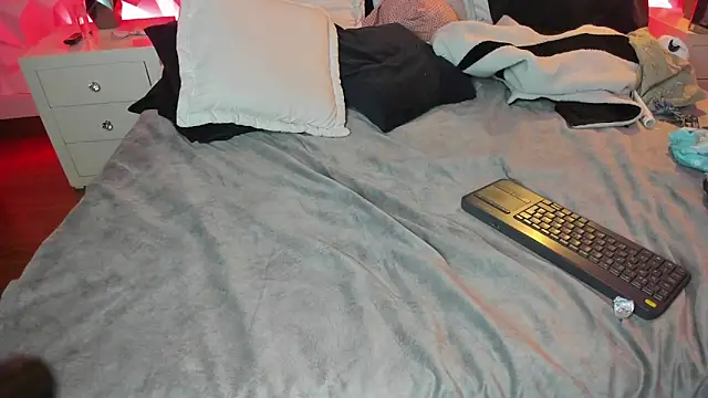 Niicky_Sweet Adlı Modelin Canlı XXX Sohbeti