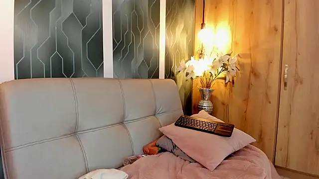 camila-manzur's Live XXX Chat