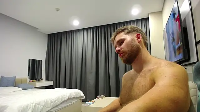 Pokazy przed kamerką – LorenzoLux