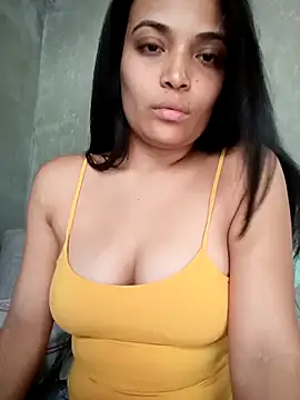 _Estrellita_ Adlı Modelin Canlı XXX Sohbeti