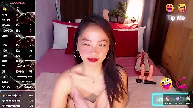 SexyMariaa Adlı Modelin Canlı XXX Sohbeti