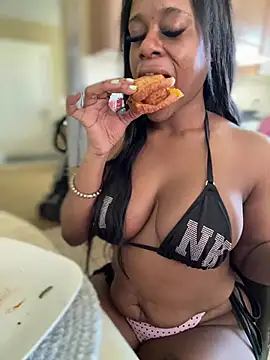 Онлайн чат XXX TikaMoon