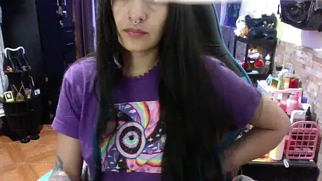 AngelaQueen_ Adlı Modelin Canlı XXX Sohbeti