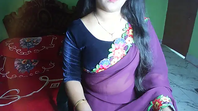 แชท XXX สดของ BengaliQueenStar