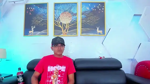 Chatroom XXX en direct de Alex_jeins_at