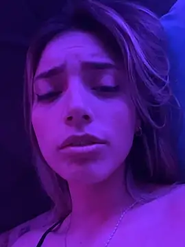 Онлайн чат XXX IsadoraGalle_