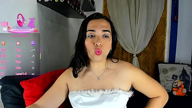 SARAMISHA Adlı Modelin Canlı XXX Sohbeti