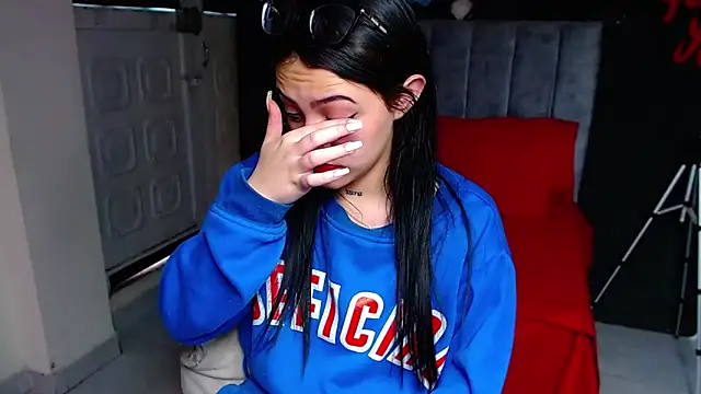 Violettasquirt Chat XXX live