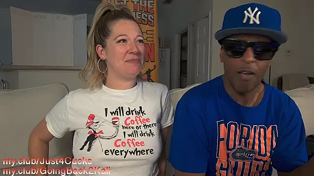 boomboomr00m élő XXX-chatje