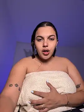 Colibri_xxx Adlı Modelin Canlı XXX Sohbeti