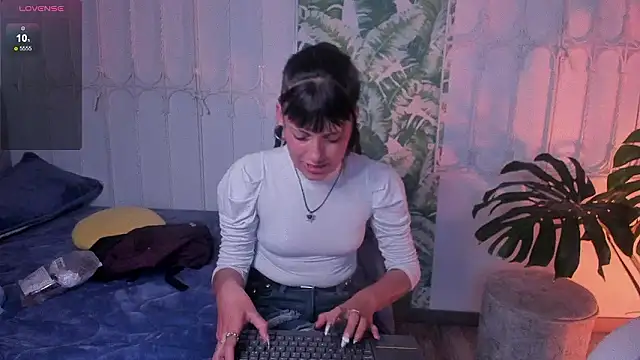 _sharlotte777's Live XXX Chat