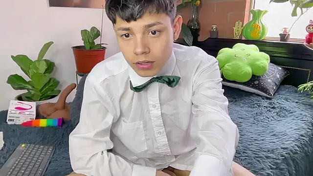 Andy_Belier23: онлайн-секс-чат