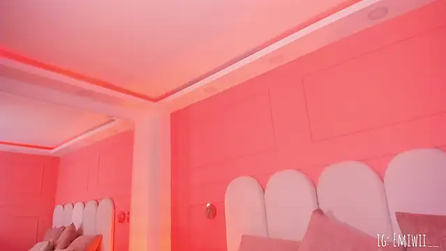 emilly_williams_ Adlı Modelin Canlı XXX Sohbeti