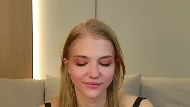 XXX chat uživo modela 4example_Chloe