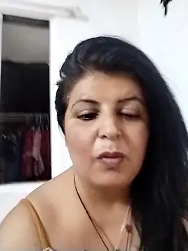 Jann_Riya333's Live XXX Chat