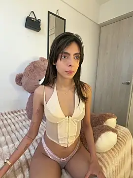 ZaraLuuv's Live XXX Chat