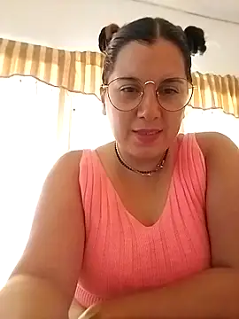 Lucia_queen's Live XXX Chat