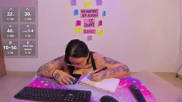 MiaYMollyのライブXXXチャット