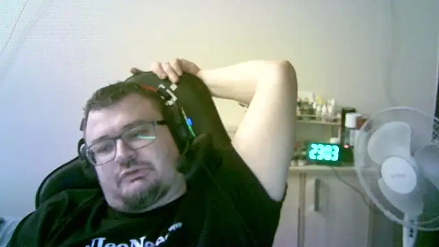 Chat +18 de SirAbuser ao vivo