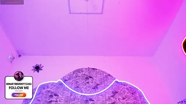 MaryAnneeXOOn Live XXX chat