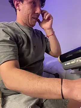 TitanNoir live XXX chat